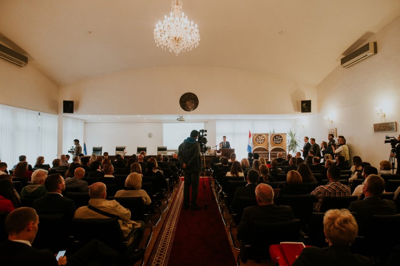 100 halal certifikata