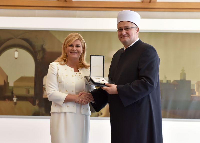 Priznanje muftija Hasanović