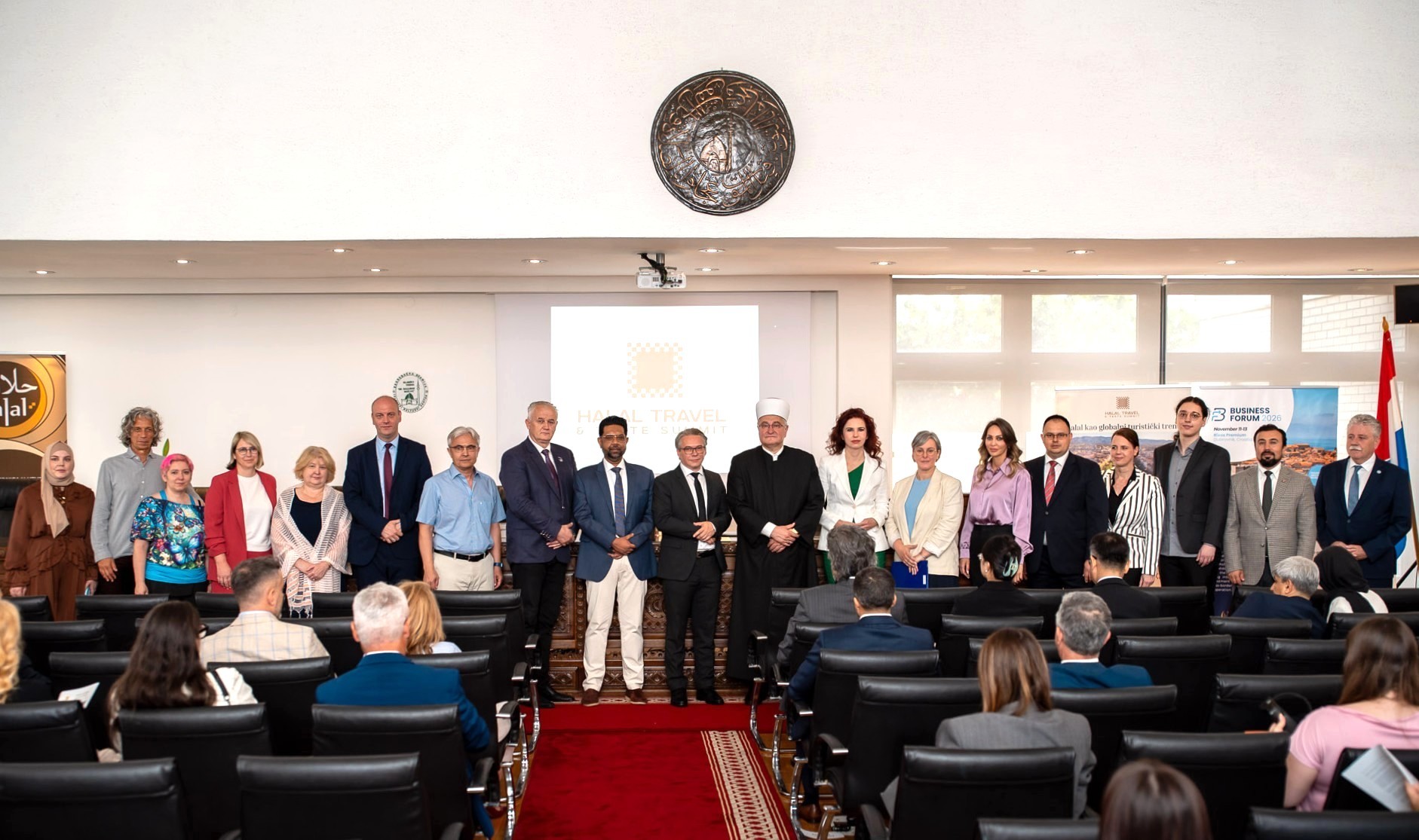 Halal Travel & Taste Summit, stručni međunarodni skup kojim je Zagreb pozicioniran u središte razgovora o jednom od najdinamičnijih segmenata svjetske turističke industrije, održan je u prostoru Islamskog centra Zagreb, mjestu koje desetljećima predstavlja prostor dijaloga, kulture i susreta ideja.