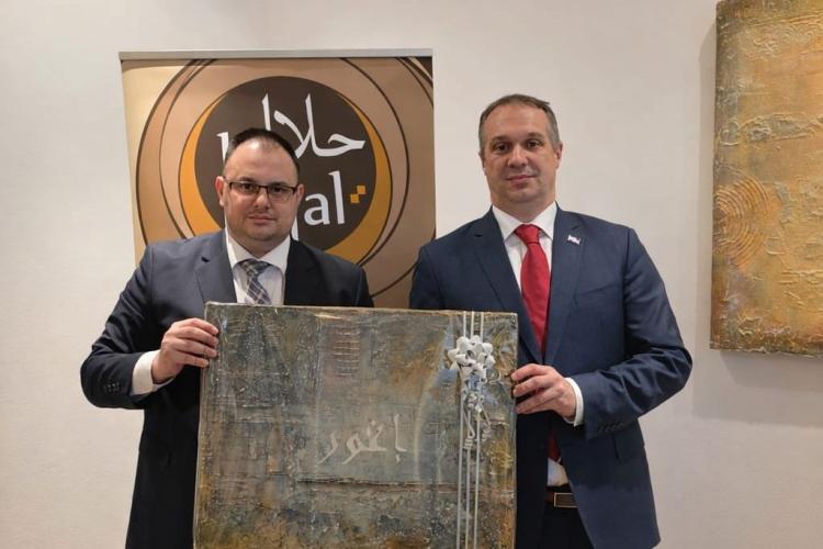 Rukovoditelj Centra za certificiranje halal kvalitete, g. Muhamed Mandžić i dugogodišnji ravnatelj Hrvatskog zavoda za norme g. Igor Božićević